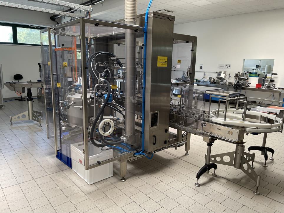 W pełni automatyczny system napełniania pojemników (10-250 ml)-3